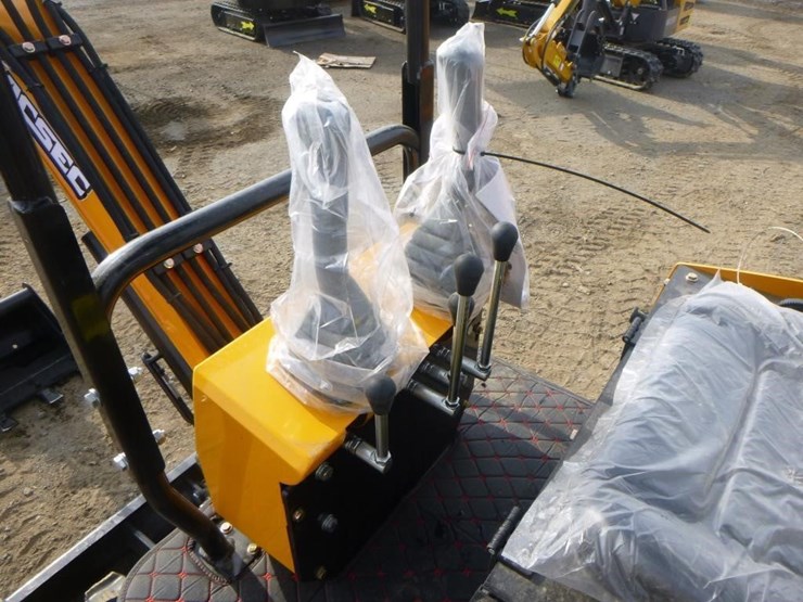 2026-vicsec-vc13-hydraulic-excavator-image-21