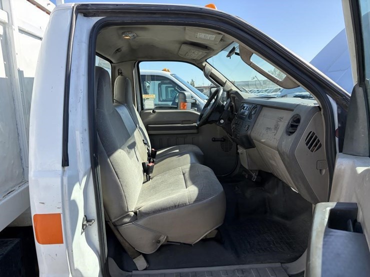 2008-ford-f450-image-9