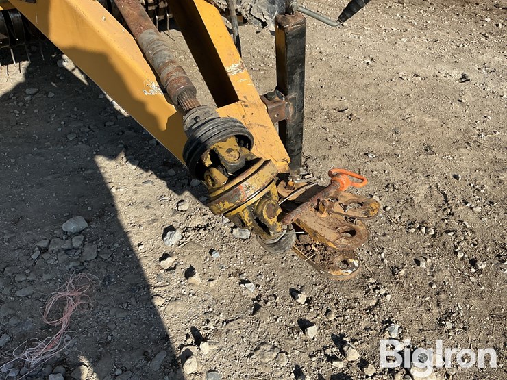 2011-vermeer-605-image-10