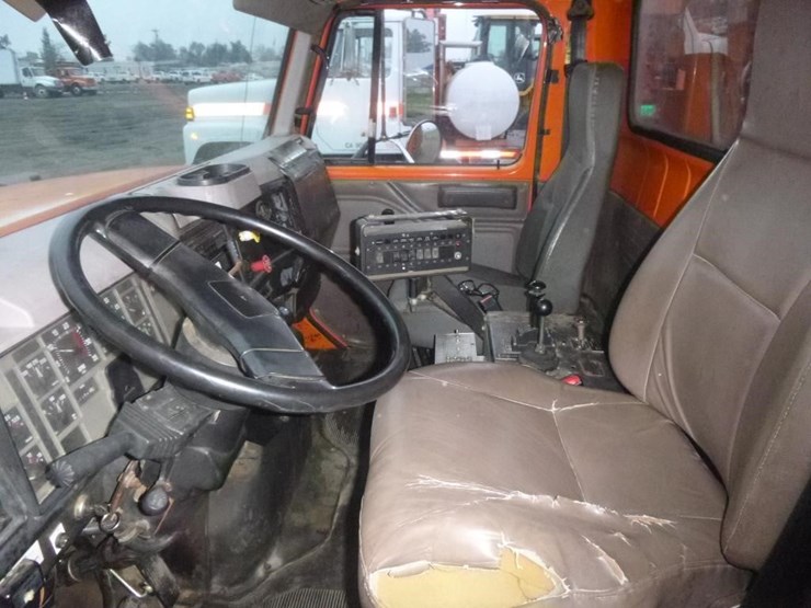 1999-international-4900-image-7