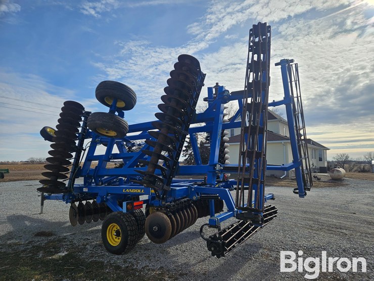 2011-landoll-7431-26-image-5