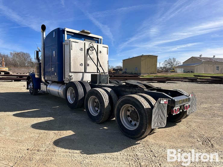 2002-peterbilt-379-image-7