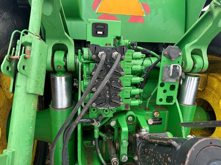 john-deere-8330-image-26