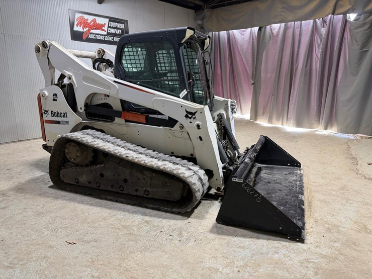 2016-bobcat-t870-image-34