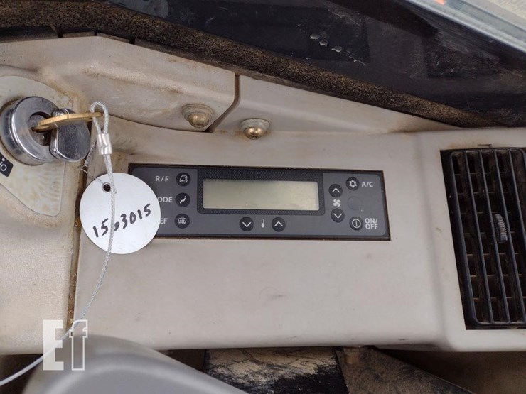 2014-hitachi-zx35u-image-9