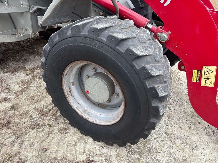 2016-takeuchi-tw65-image-34