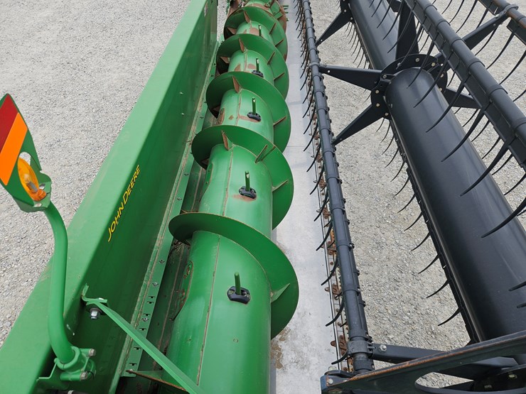 2011-john-deere-630f-image-3