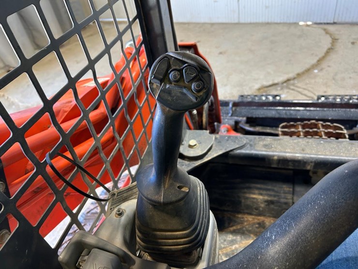 2016-kubota-svl75-2-image-23