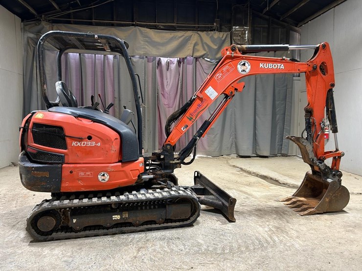 2019-kubota-kx033-4-image-4