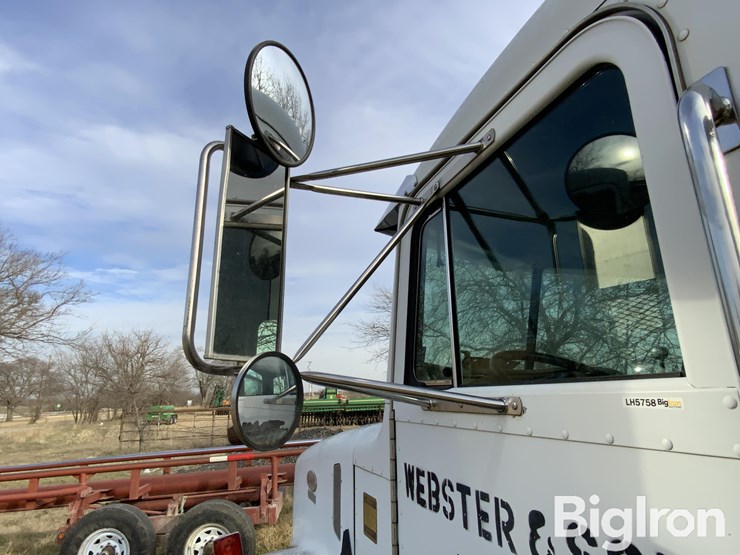 1998-peterbilt-330-image-10