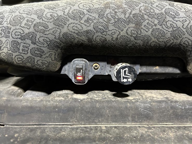 2020-case-sr240b-image-18