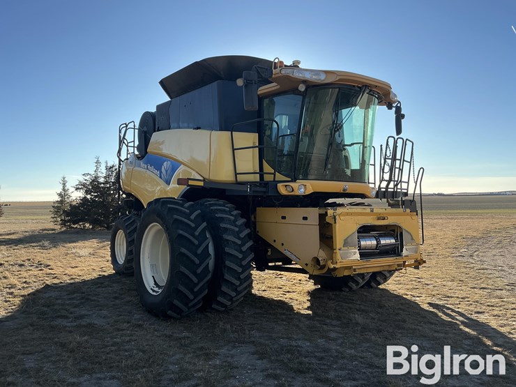 2007-new-holland-cr9060-image-3