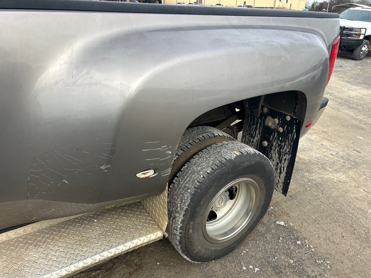 2007-chevrolet-3500-image-8