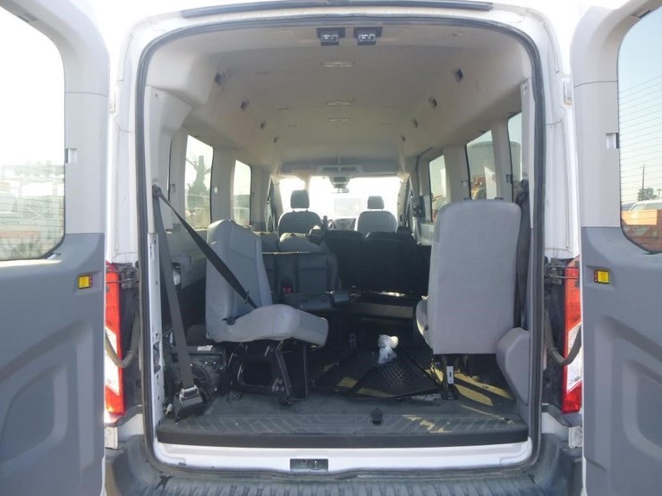 2019-ford-transit-image-9