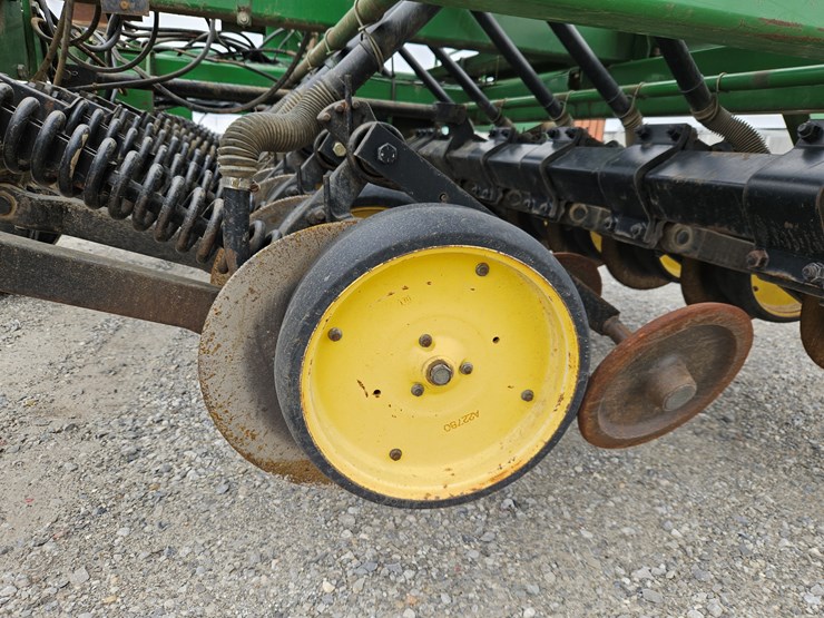 john-deere-750-image-12