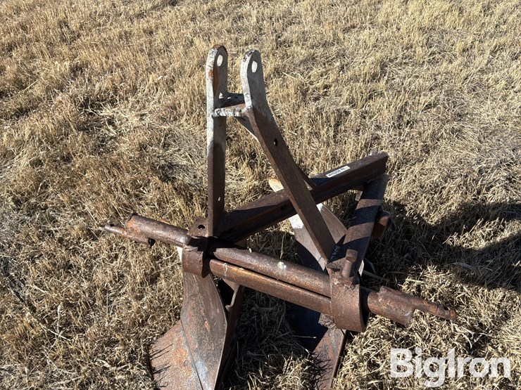 3-pt-2-bottom-plow-image-10