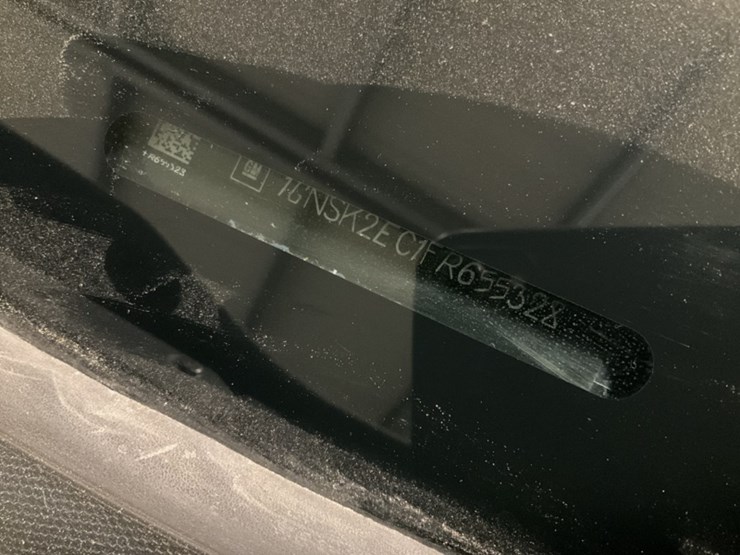 2015-chevrolet-tahoe-image-15