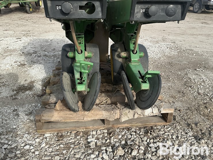 john-deere-7200-image-9