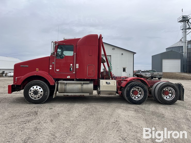 2011-kenworth-t800-image-8