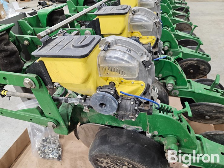 john-deere-1770nt-image-18