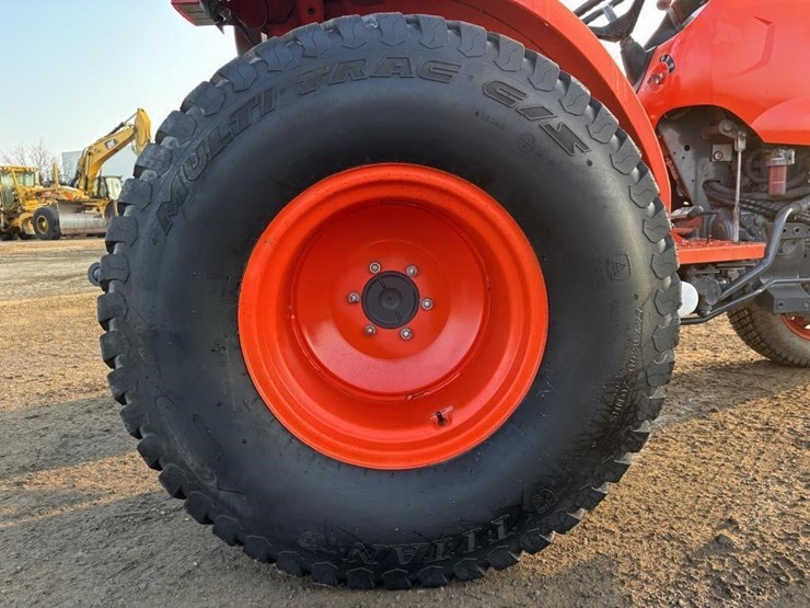 2017-kubota-l4701d-image-16