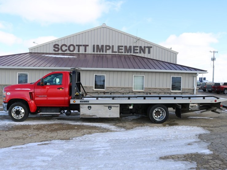 2019-chevrolet-6500-image-1