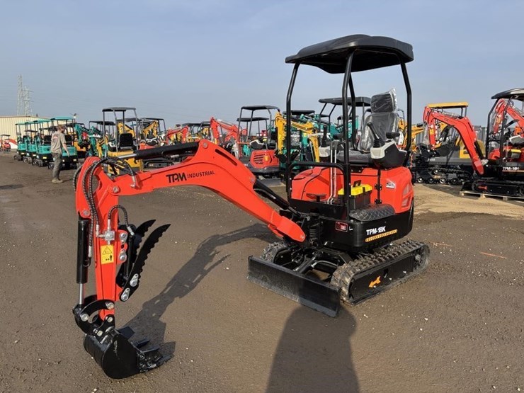 2025-tpm-18k-hydraulic-excavator-image-1