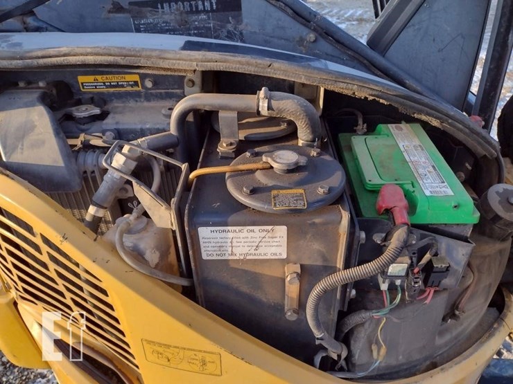 2013-deere-35d-image-44