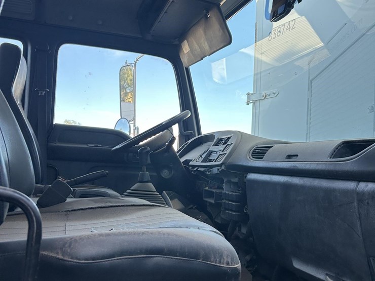 1998-isuzu-ftr-image-32