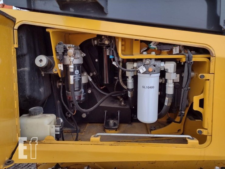 2022-deere-650k-lgp-image-42