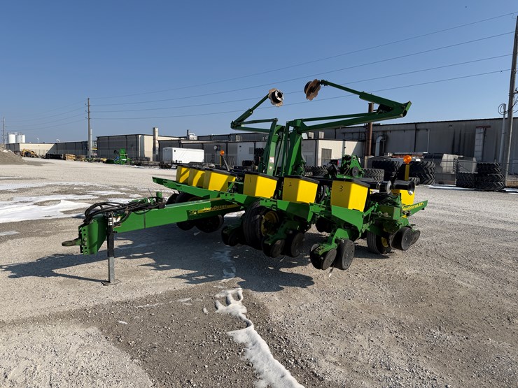 2005-john-deere-1760-image-1