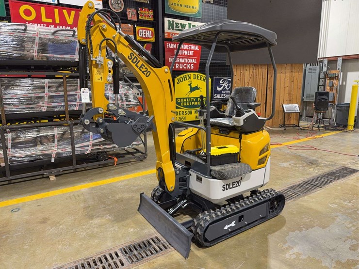 2025-sdlanch-sdle20-mini-excavator-image-1