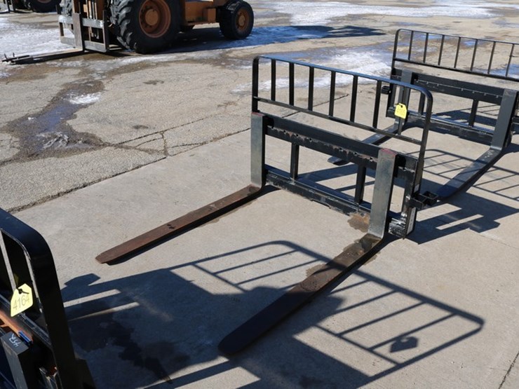 #4165-•-walco-48"-pallet-forks-image-1