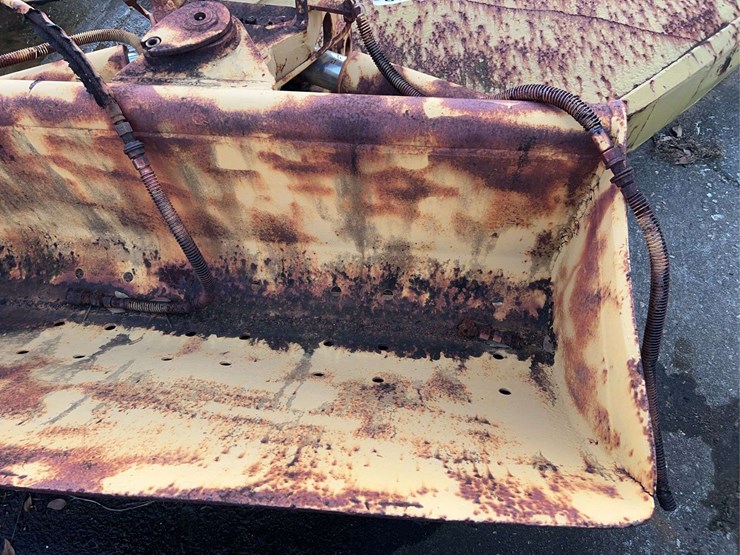 59”-hydraulic-bucket-image-4