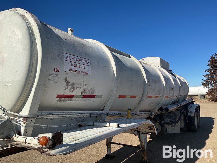 1962-certified-t/a-stainless-steel-tanker-trailer-image-14