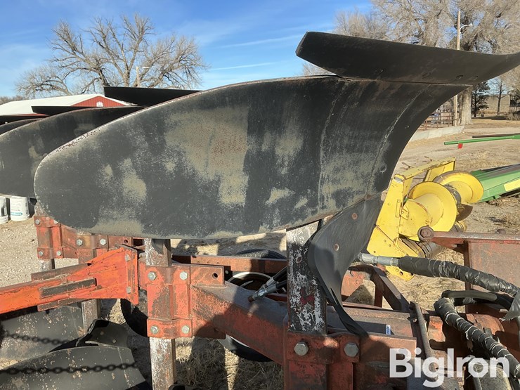 international-145-image-13