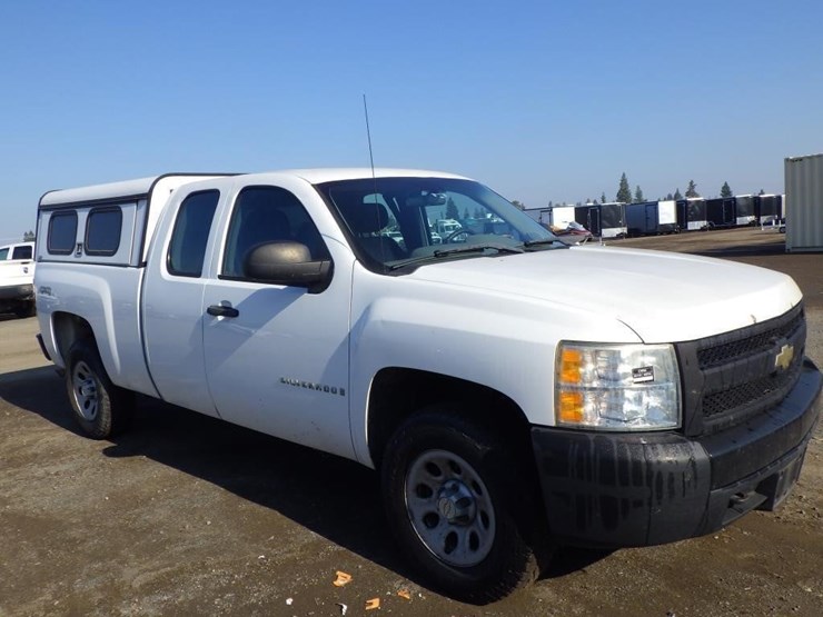 2008-chevrolet-1500-image-2