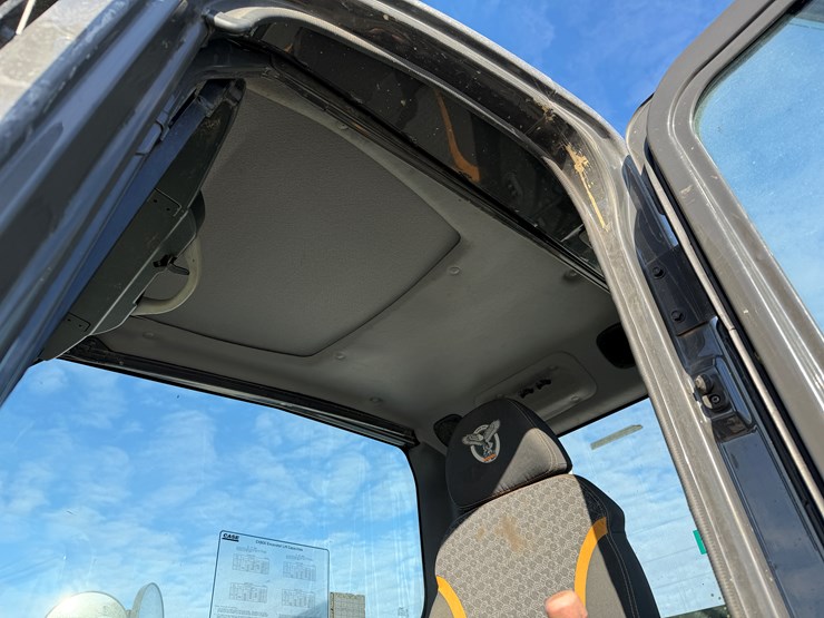 2019-case-cx80c-image-17