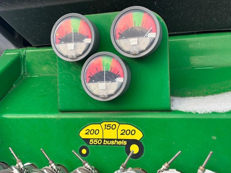 2015-john-deere-1835-image-22