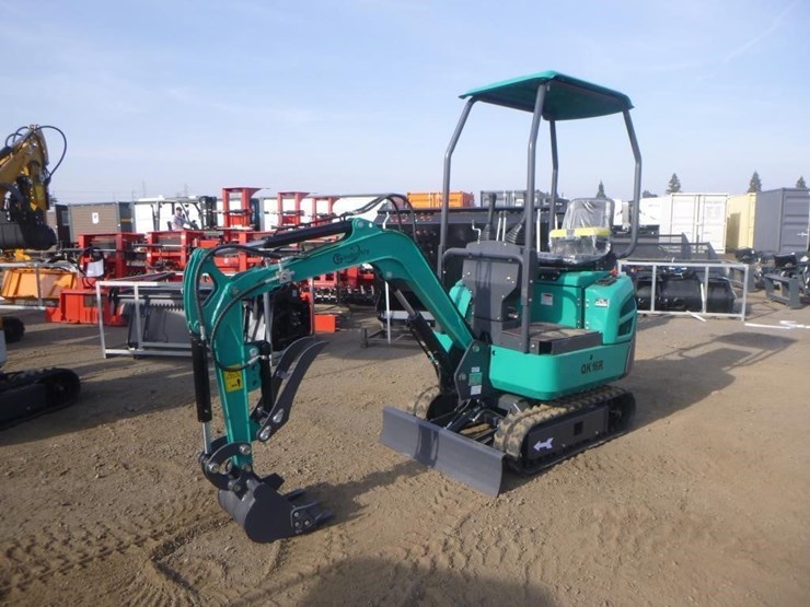 2025-agt-qk16r-hydraulic-excavator-image-1