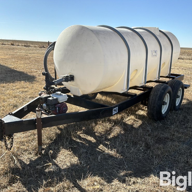 1999 Behnke / B-B T/A 1000-Gallon Nurse Trailer