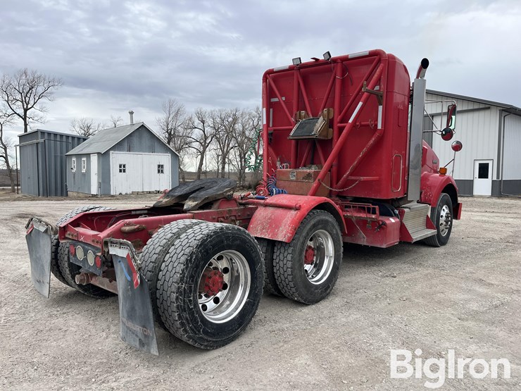 2011-kenworth-t800-image-5