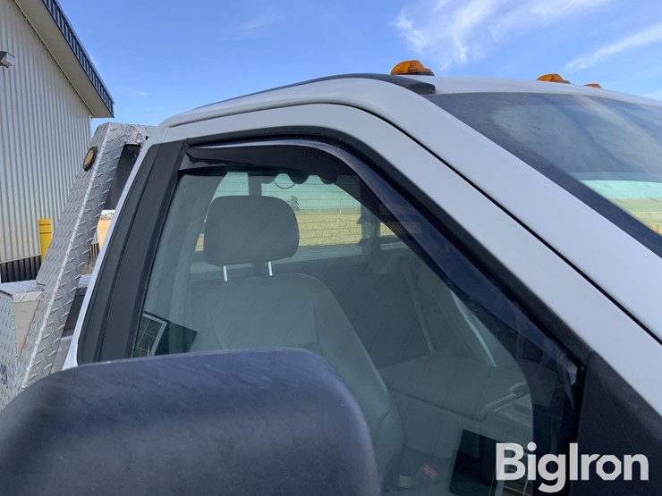 2019-ford-f350-xl-image-17