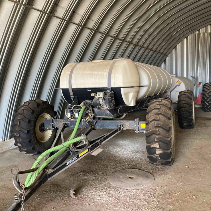 Yetter Fertilizer Cart