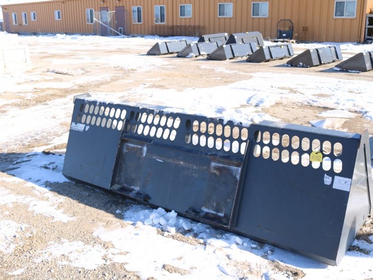 #4182-•-cid-101"-snow-bucket-image-2