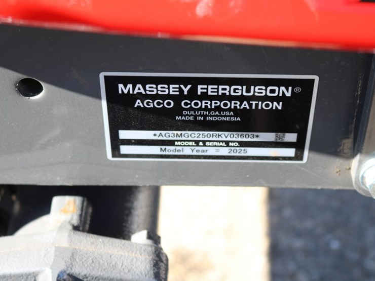 #4148-•-massey-ferguson-1gc.25-compact-tractor-image-12
