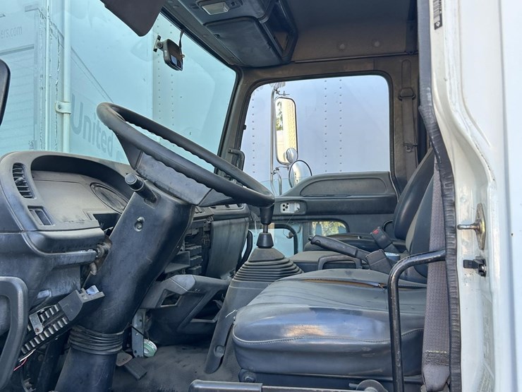 1998-isuzu-ftr-image-40