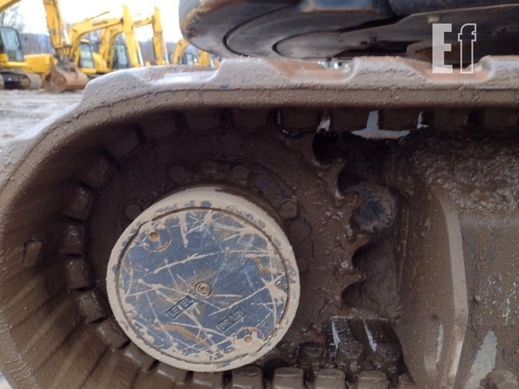 2014-hitachi-zx35u-image-36