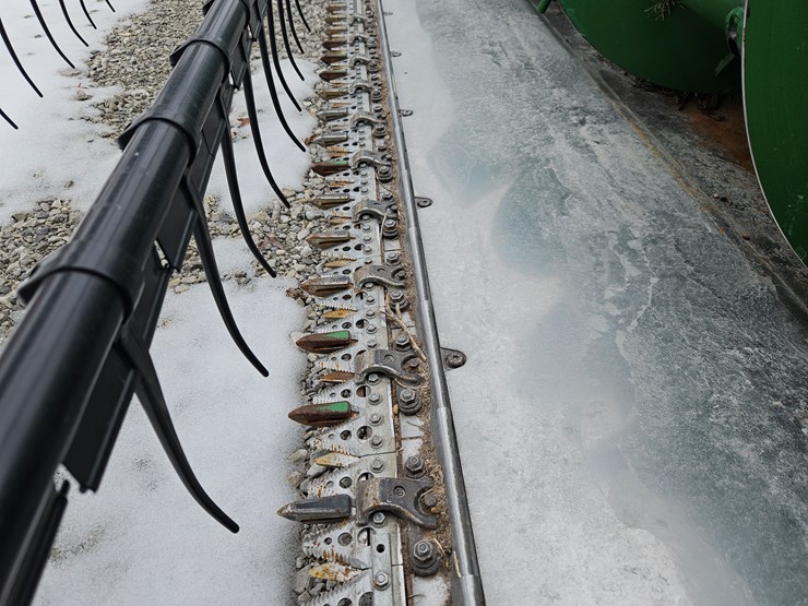 john-deere-630f-image-4