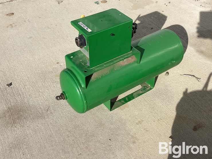 john-deere-1775-image-7